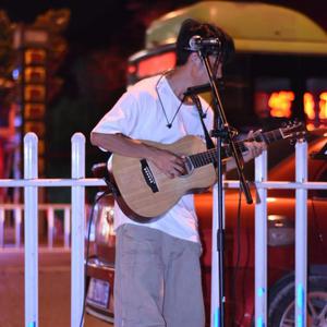 男生把小困困放入女生困困里
